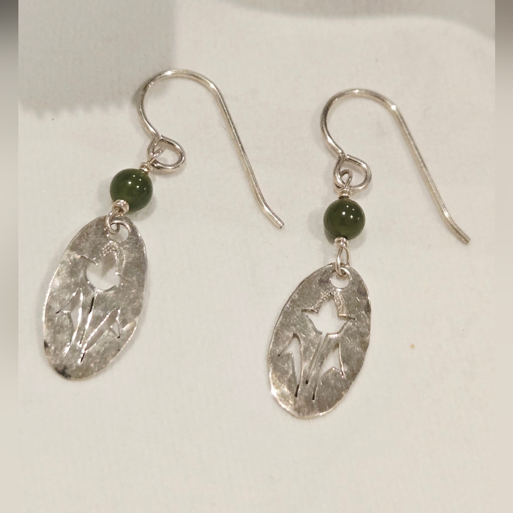 Artisan Hammered Sterling Silver Flower Earrings With Green Natural Gemstone - Picture 1 of 5